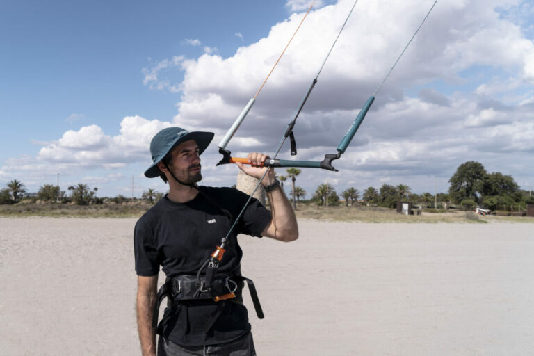 Photo FLYSURFER CONNECT 2 - Barre de kitesurf